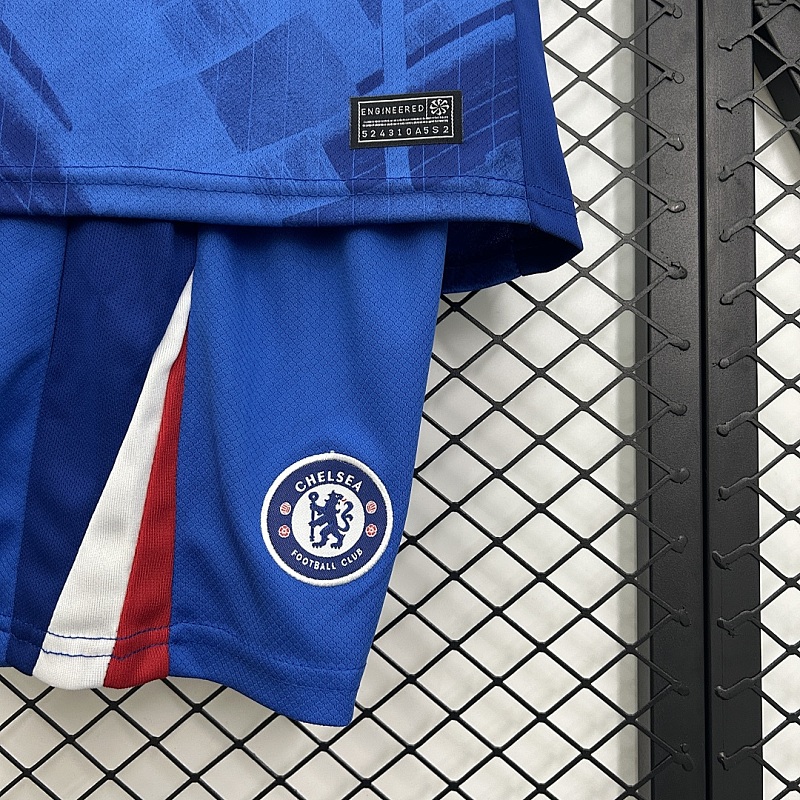 Chelsea 25/26 kids Chelsea home size 16-28 9