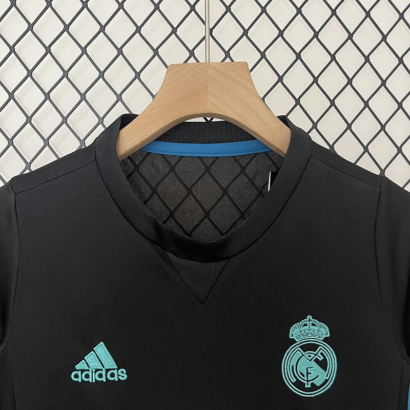 Real Madrid kids Real Madrid 17/18 away size: 16-28 3