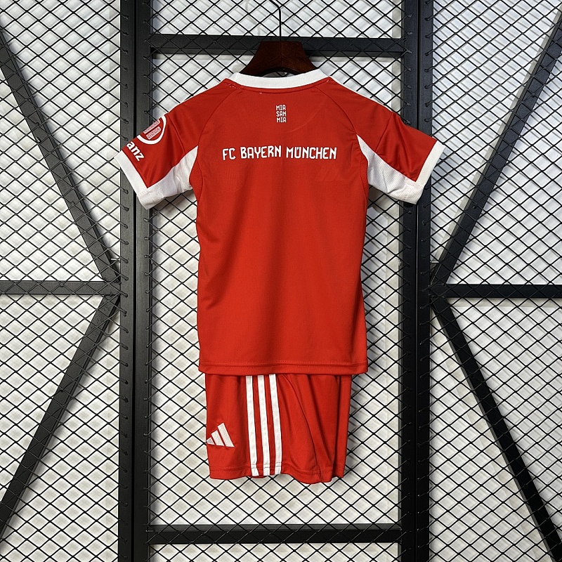 Bayern Munich 25/26 kids Bayern Munich home size: 16-28 7