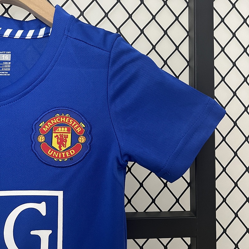 M-U size: kids M-U 08/09 Third away size: 16-28 7