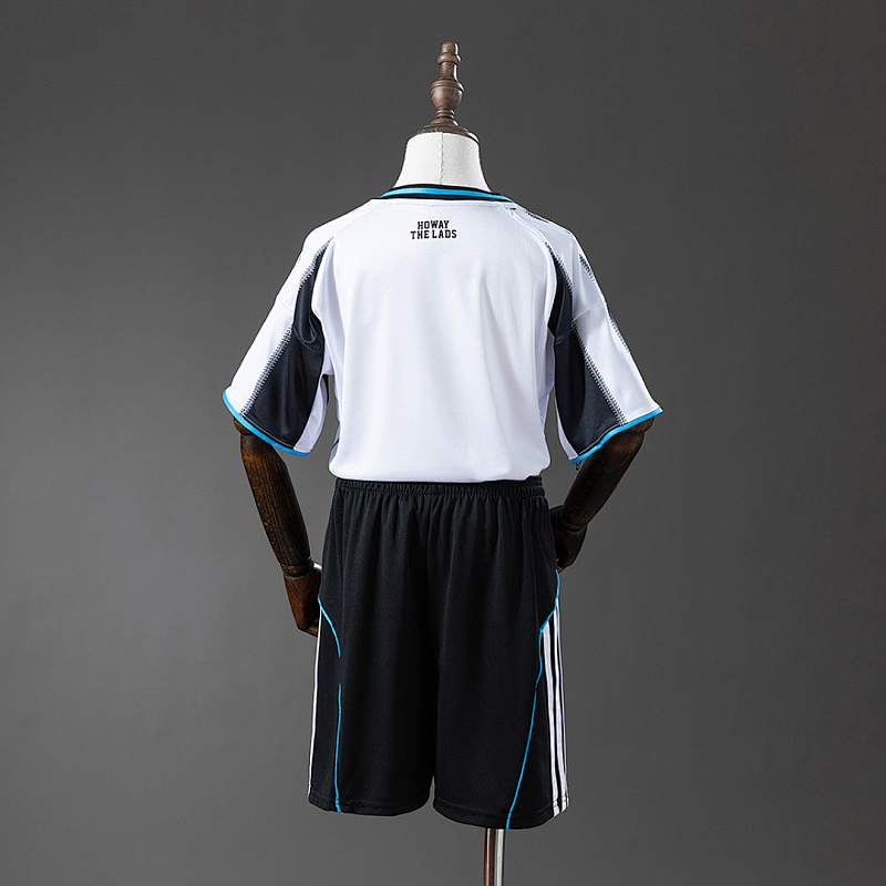 Newcastle Newcastle United 25/26 Home Full kids kit Jersey size：16-28 2