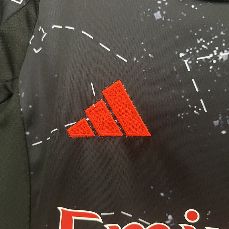 Benfica 24/25 Kids Benfica away Size: 16-28 4