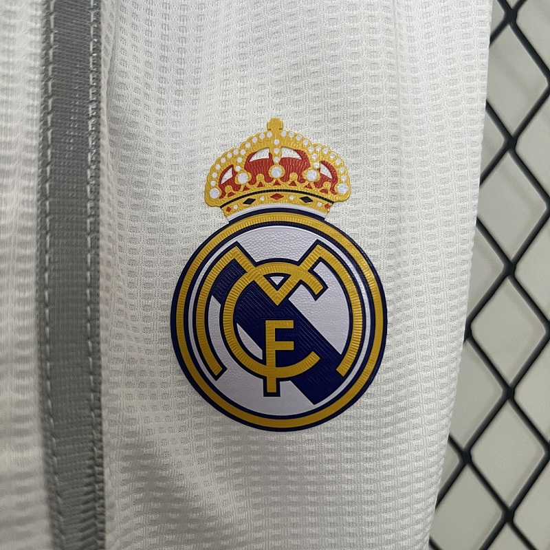 Real Madrid kids Real Madrid 15/16 home size: 16-28 9