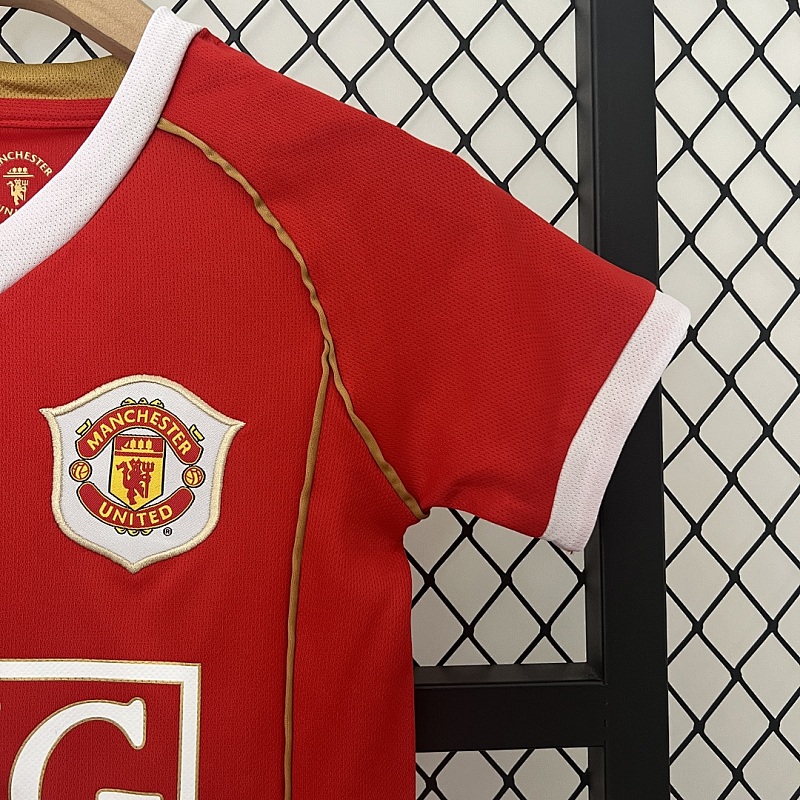 M-U 06/07Home kids M-U 06/07Home size: 16-28 7