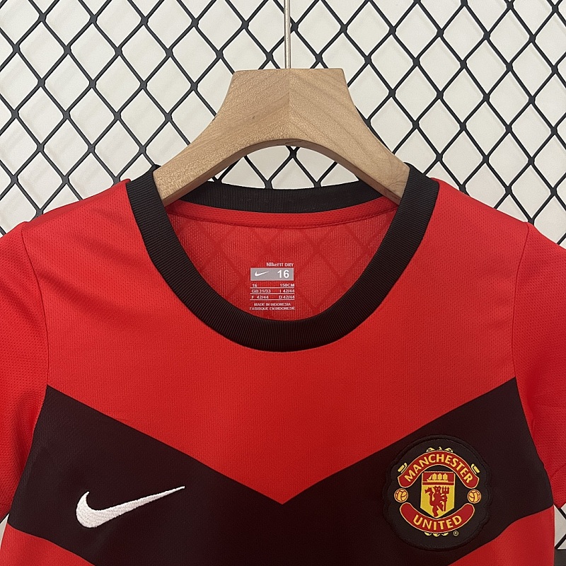 M-U size: kids M-U 09/10 home size: 16-28 3